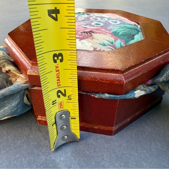 Floral Patterned Scarf with Vintage Wooden Jewellery Box - Picture 3 of 17